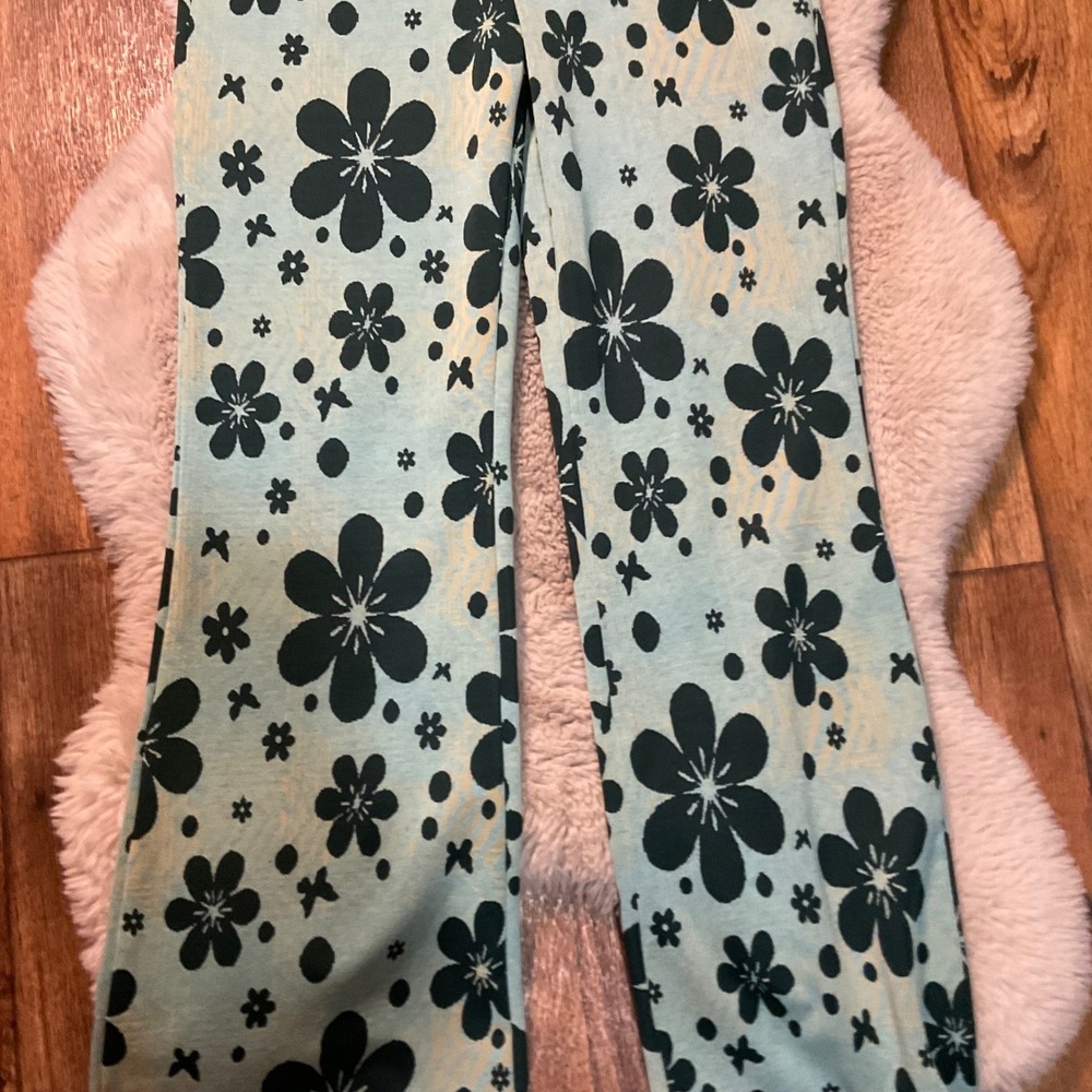 Urban Outfitters Pants Size Medium Retro Flare Bryan Flower Power Soft Green - Picture 3 of 10
